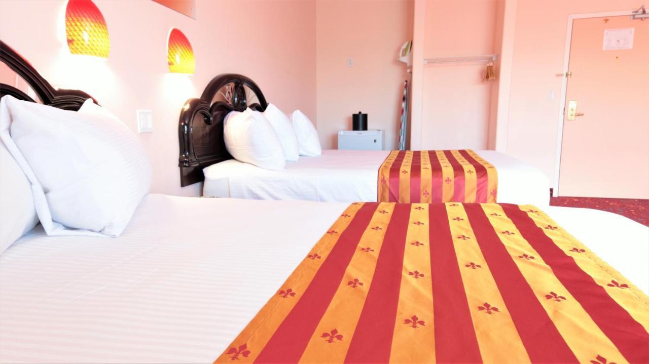 Crystal Star Edmonton Airport With Free Shuttle To And From Airport Hotel 3*