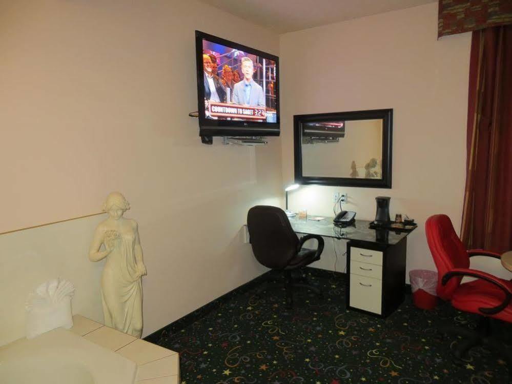 Hotel Crystal Star Edmonton Airport With Free Shuttle To And From Airport